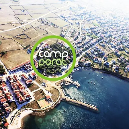 Prázdninový areál Camp Porat Povljana