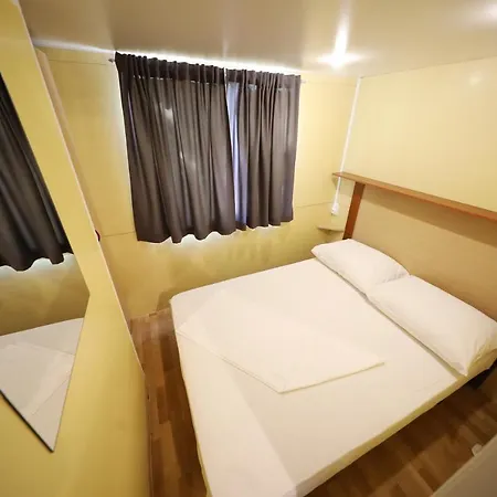 Prázdninový areál Camp Porat Povljana